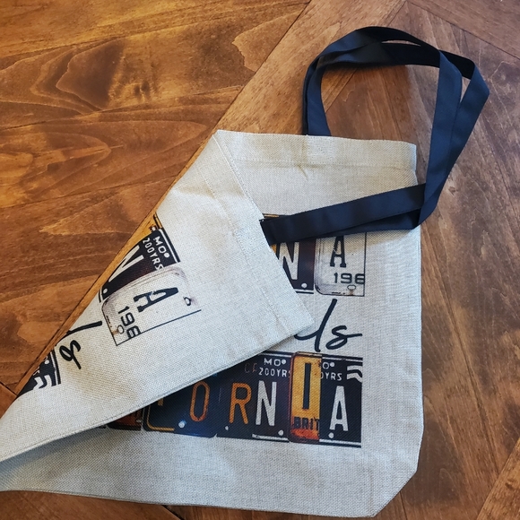 Heads CAROLINA Tails CALIFORNIA Burlap Tote Bag - Picture 5 of 7